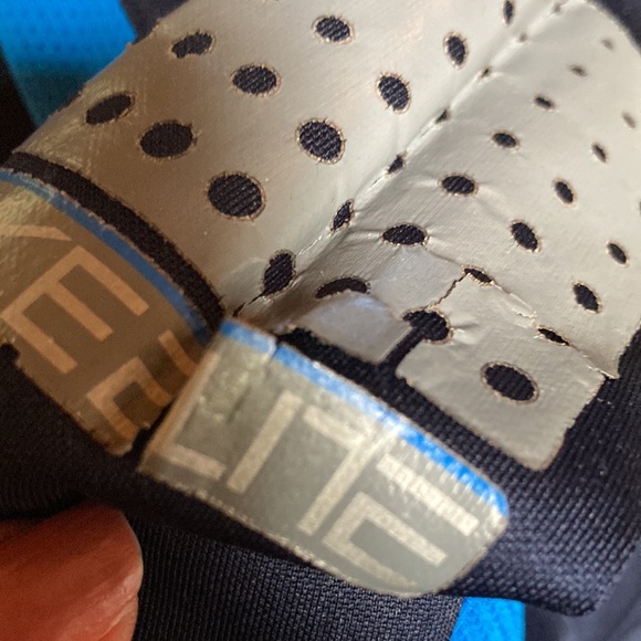 Men’s Nike Dri-Fit Elite - Three Quarter Zip Pullover (L) - Picture 11 of 11